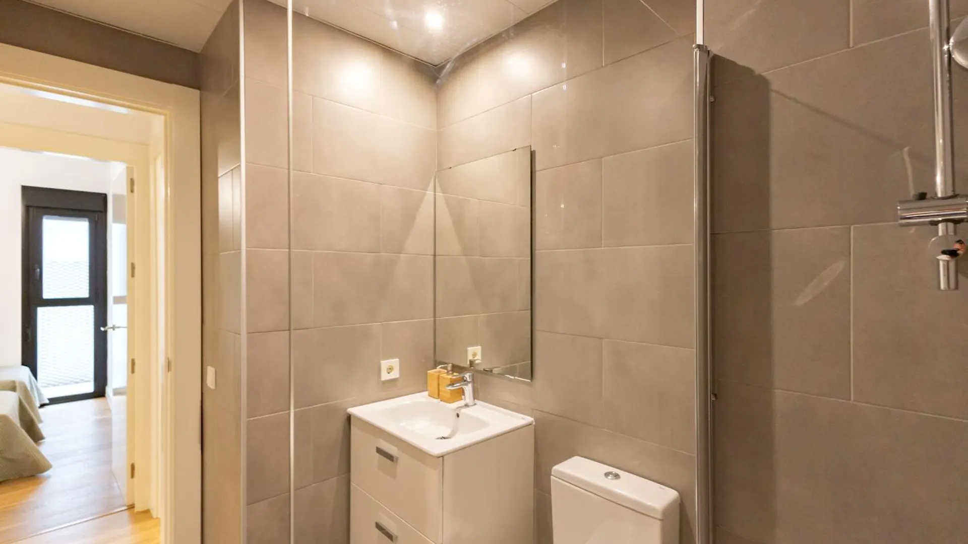 Cathedral Apartment Welcome Wheelchairs 6 Pax Sevilla
