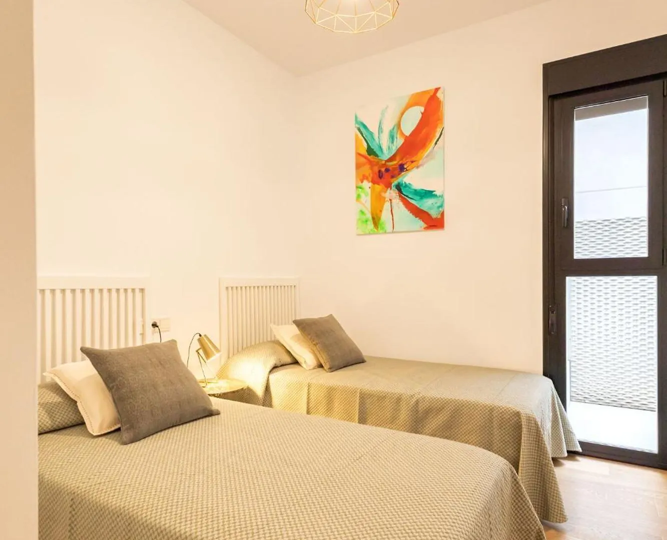 Cathedral Apartment Welcome Wheelchairs 6 Pax Sevilla 0*,  İspanya