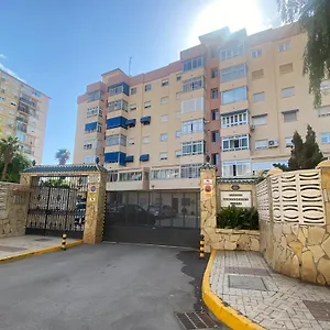 https://apartamento-de-lujo-en-primera-lnea-de-playa.es-andalucia.com