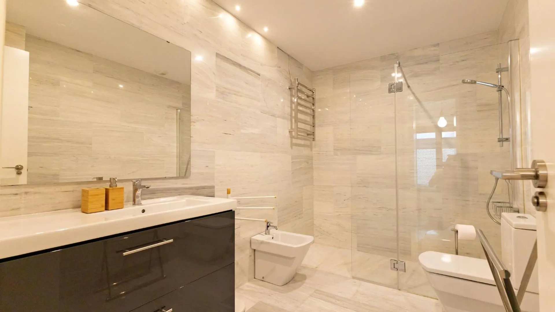 Cathedral Apartment Welcome Wheelchairs 6 Pax Séville